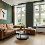 아파트 New! I Modern Comfort In The Heart Of *