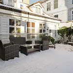 아파트 New! I Modern Comfort In The Heart Of *