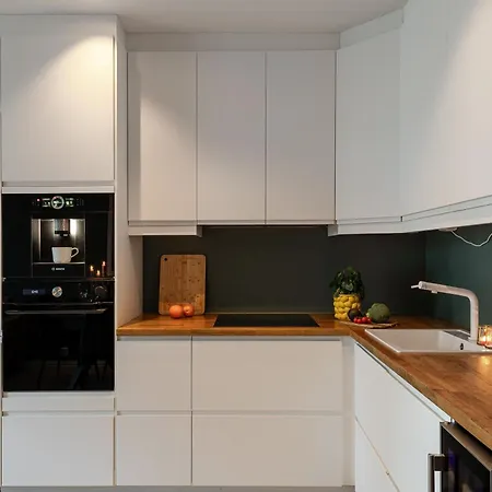 Apartment New! I Modern Comfort In The Heart Of *