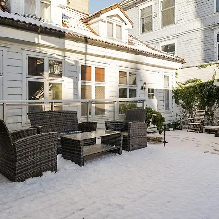 Leilighet New! I Modern Comfort In The Heart Of *