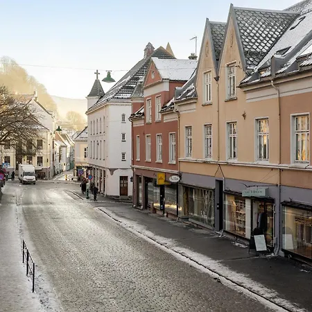 Leilighet New! I Modern Comfort In The Heart Of *